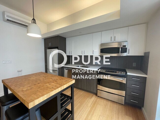 Building Photo - $500 OFF RENT SPECIAL! Amazing and Energy ...