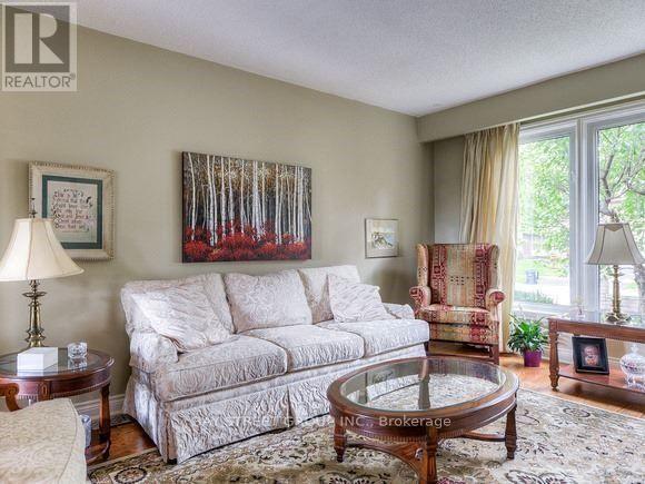 Photo du bâtiment - 15 Kathrose Dr