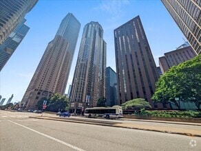 Building Photo - 222 N Columbus Dr