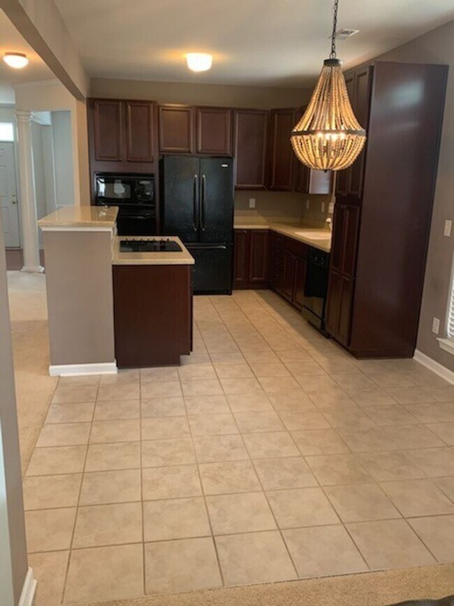 Building Photo - Located In Gilead Ridge Complex 3BR/2.5BA ...