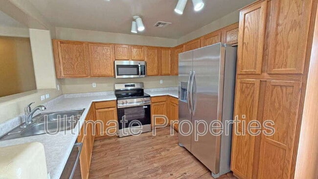 Building Photo - 22553 W Mohave St