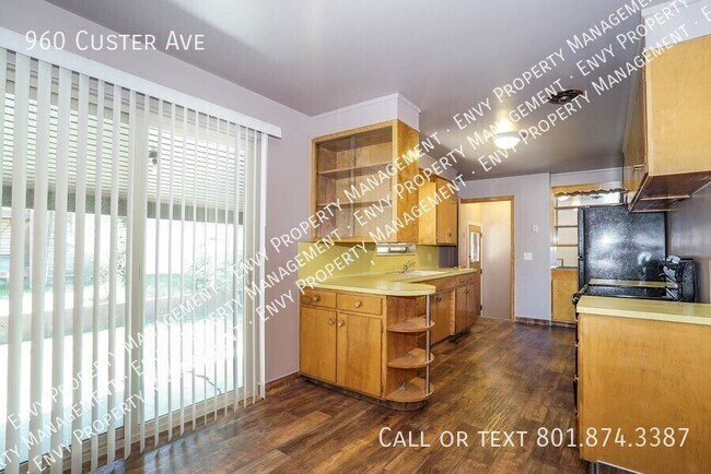 Foto del edificio - 960 Custer Ave
