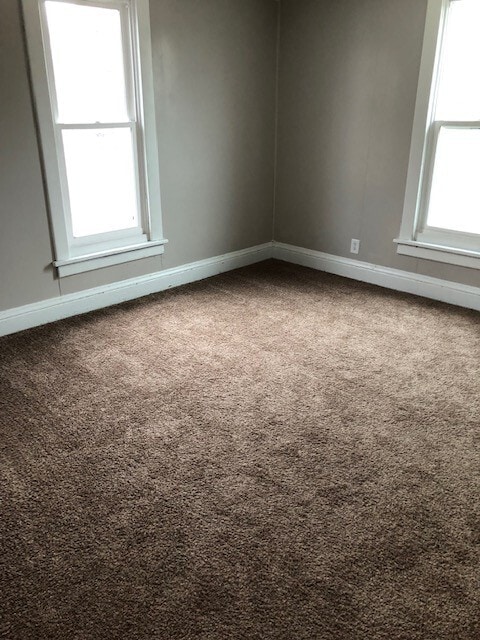 Building Photo - One Bedroom One Bath Apartment