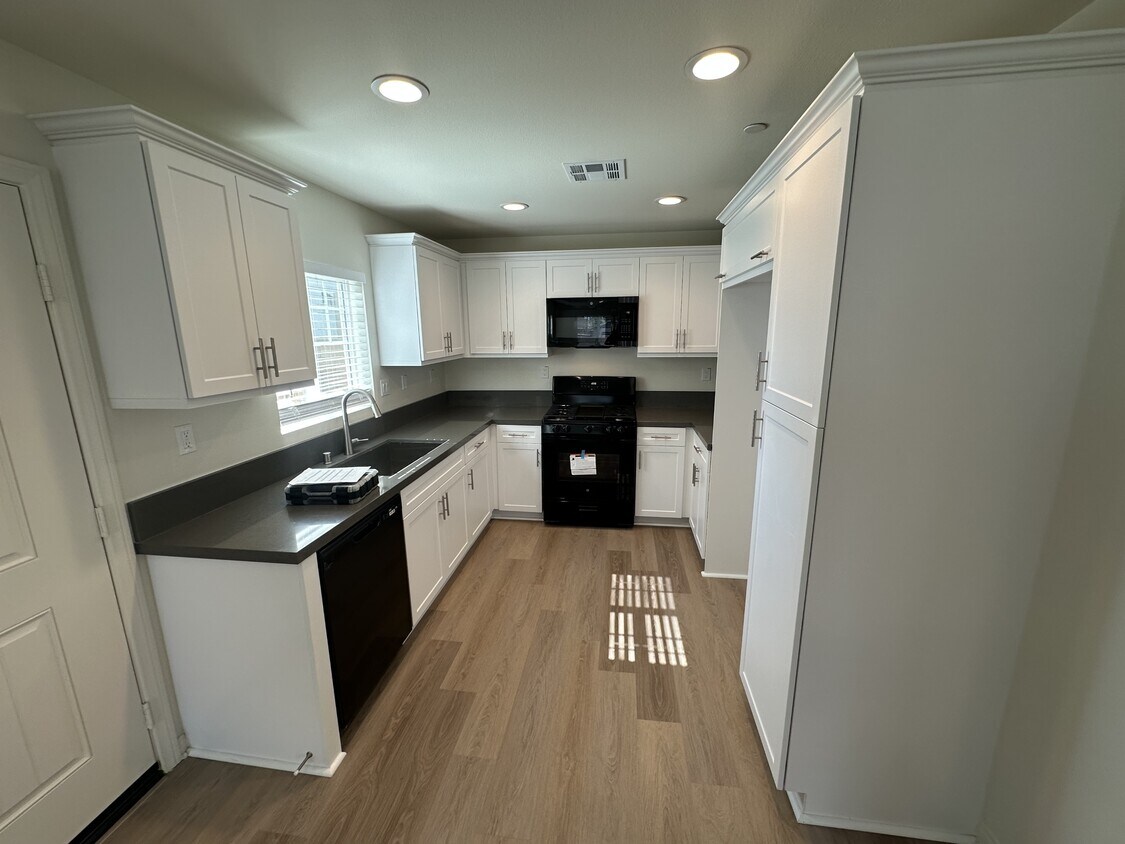 Photo - 2267 Chestnut St (San Bernardino, CA)