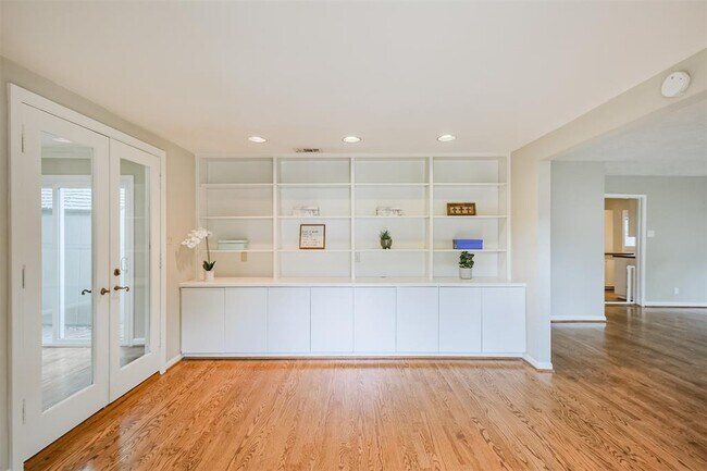 Building Photo - 434 Terrace Dr
