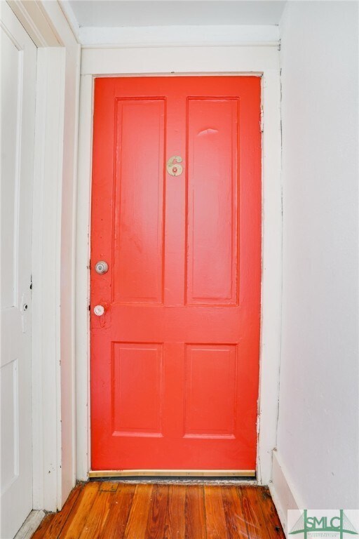 Building Photo - 103 E Jones St