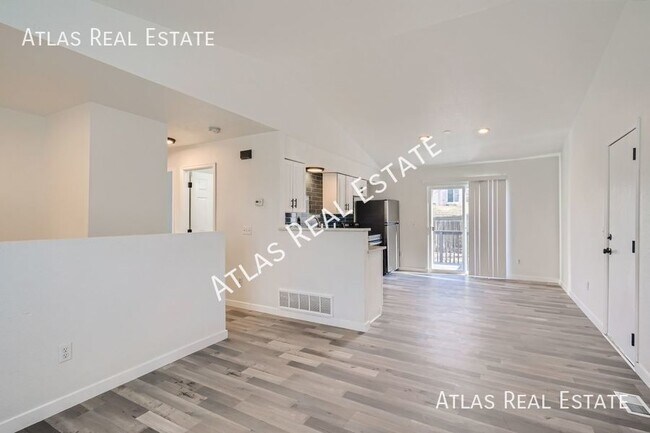 Building Photo - Spacious 4-Bed, 2-Bath Home at 17032 E Ark...