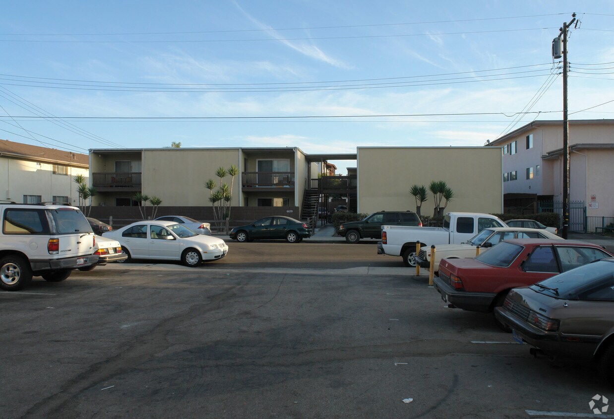 Foto del edificio - 6639 Picasso Rd