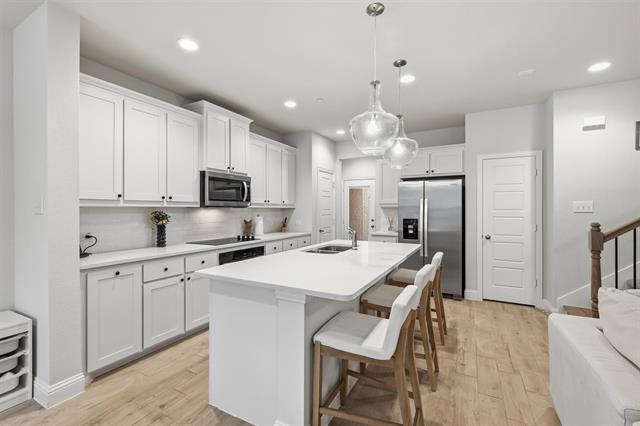 Foto del edificio - 6132 Bursey Rd