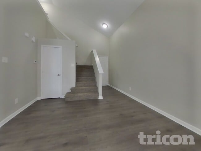Building Photo - 4518 Redcliff S Ln