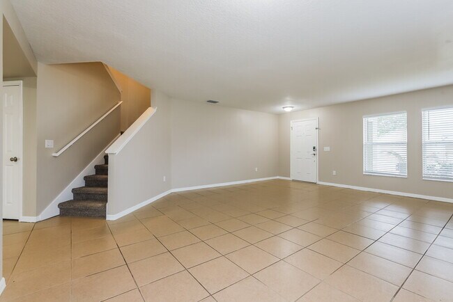 Building Photo - 2709 Redwood St