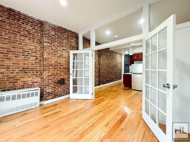 Building Photo - BEDFORD AVENUE / 1-Bed 1-Bath