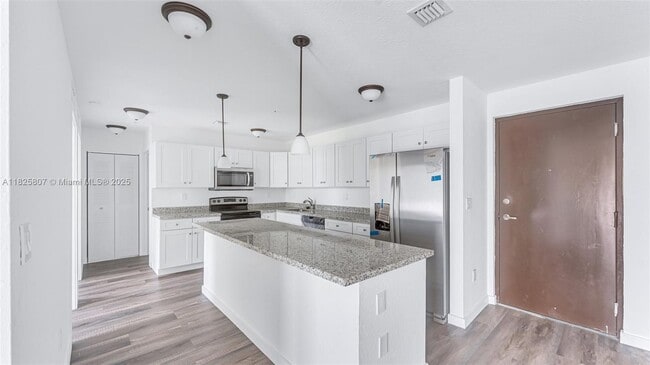 Foto del edificio - 13385 SW 250th St