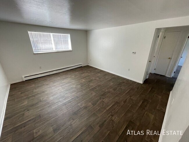 Building Photo - Free Rent for October 2024! Beautiful 2 be...