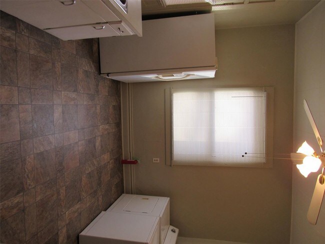 Building Photo - 154 N. Tenth