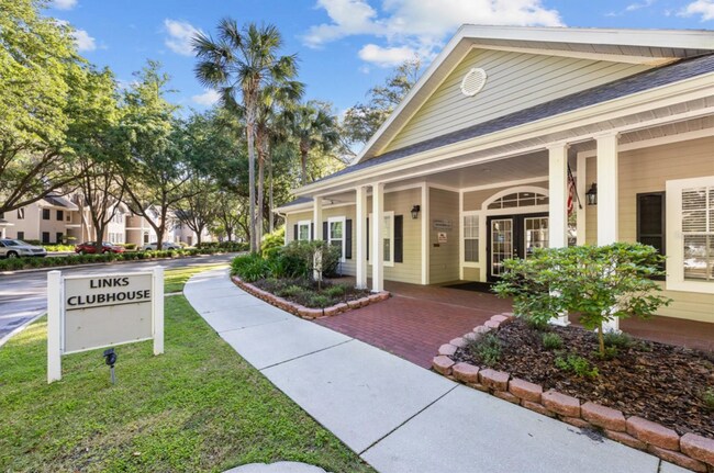 Foto del edificio - 10000 SW 52nd Ave