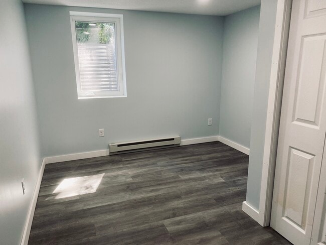 Bedroom - 400 7th Ave SE