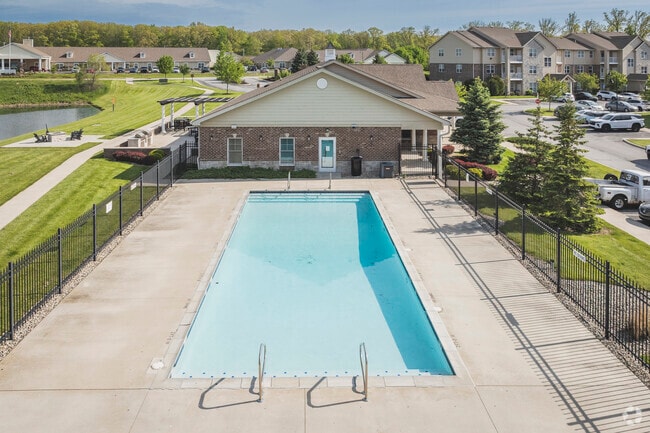 Building Photo - Steeplechase at Parkview