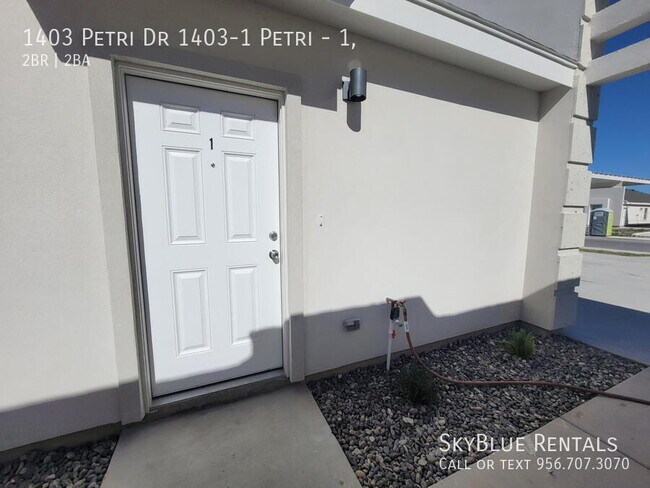 Foto del edificio - 1403 Petri Dr