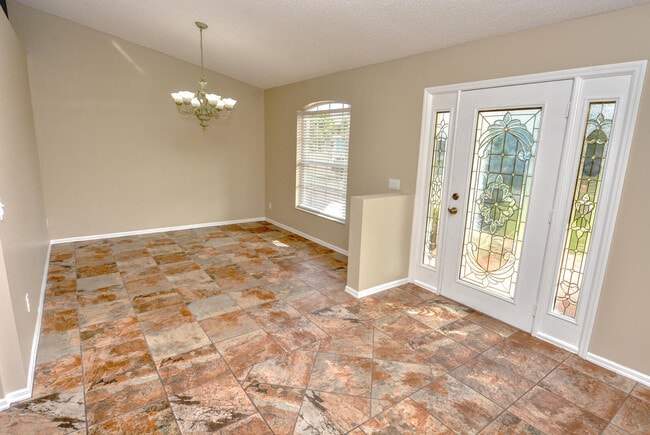Building Photo - 176 Valley Pl
