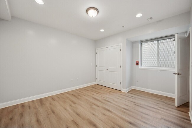 Foto del edificio - 1856 N 17th St