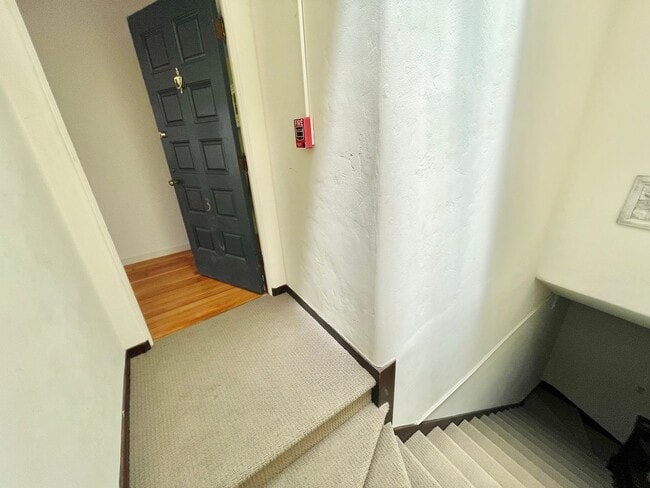 Building Photo - Bright and Airy 2 Bedroom Penthouse in the...