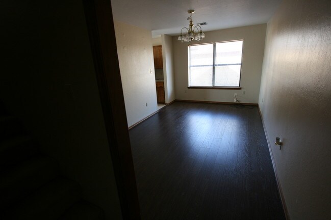 Building Photo - 3503 NE Buckingham Ln