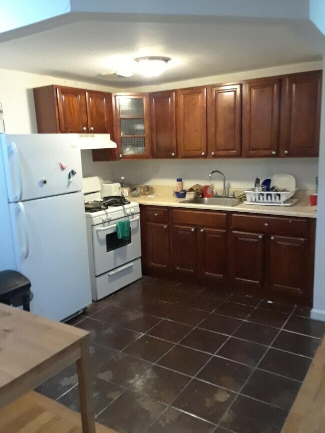 Foto del edificio - 41 Rockaway Ave