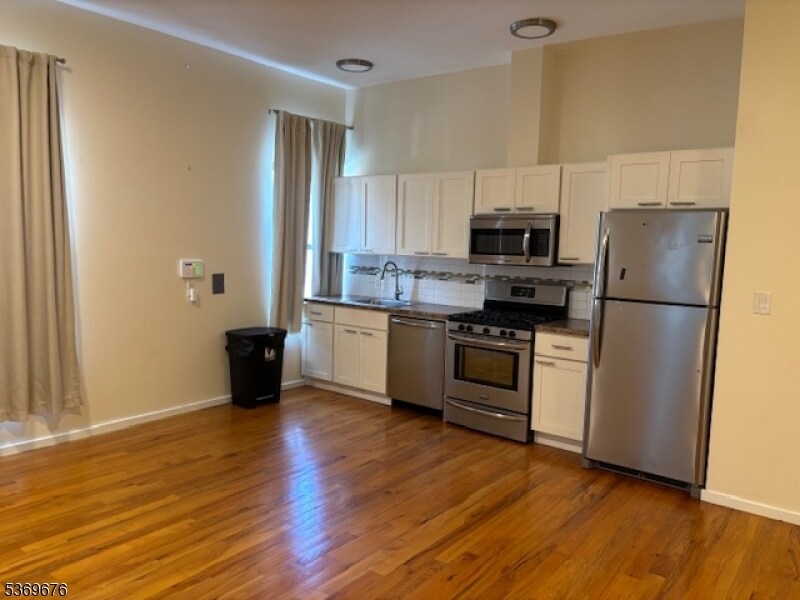 Foto principal - 1086 S Orange Ave