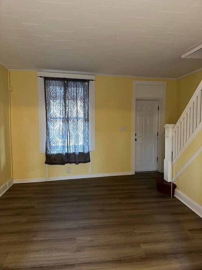 Building Photo - Spacious Home for Rent! Partially Finished...