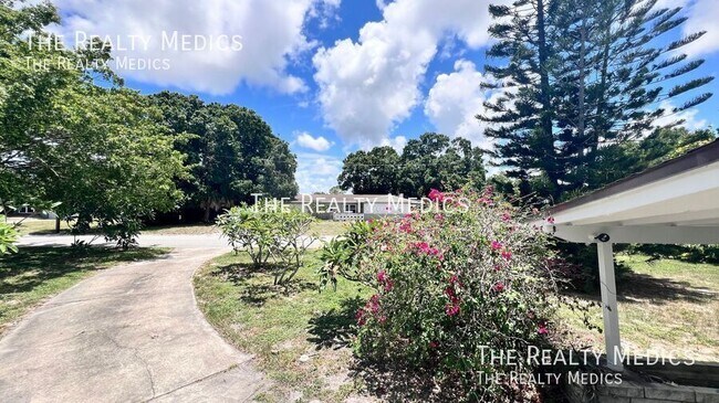 Foto del edificio - 904 Hall St