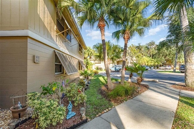 Building Photo - 120 Hibiscus Woods Ct