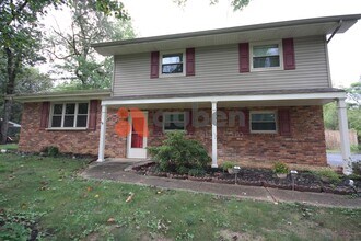 Building Photo - 809 Gloria Ln