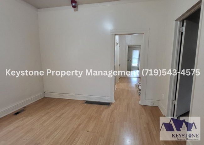 Building Photo - $500 Off Move In Special! 3 Bd/1 Bath Hous...