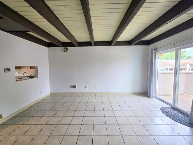 Building Photo - 3110 Van Teylingen Dr