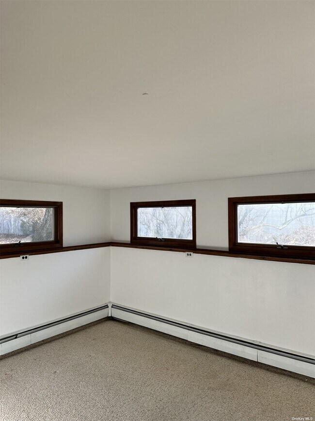 Foto del edificio - 17 Baywood Ln