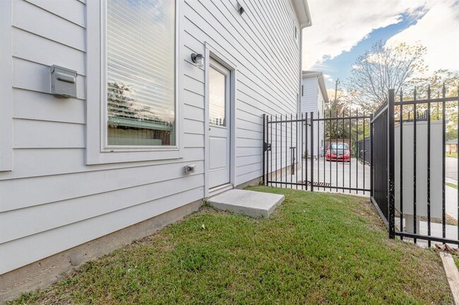 Building Photo - 3644 Griggs Rd