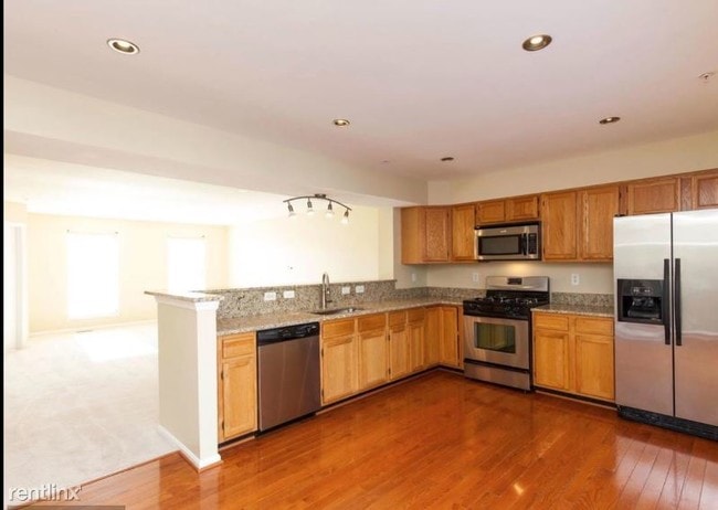 Building Photo - 6245 Deep River Cyn