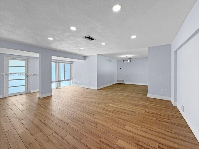 Foto del edificio - 6331 SW 35th St