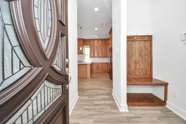 Building Photo - 8304 S Breeze Dr