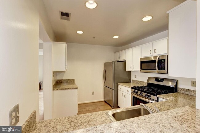 Building Photo - 15307 Diamond Cove Terrace