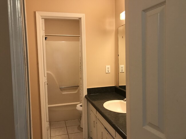 downstairs kitchen - 5162 Ridge Forest Dr