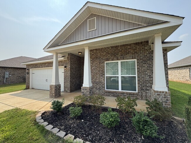 Building Photo - 16688 Demi Dr