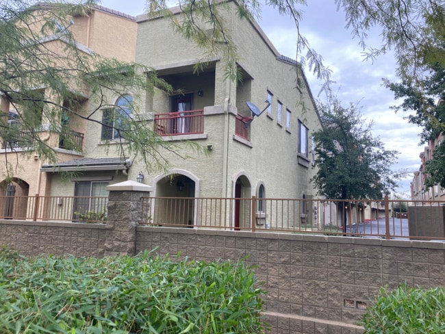 Photo - 16825 N 14th St Townhome