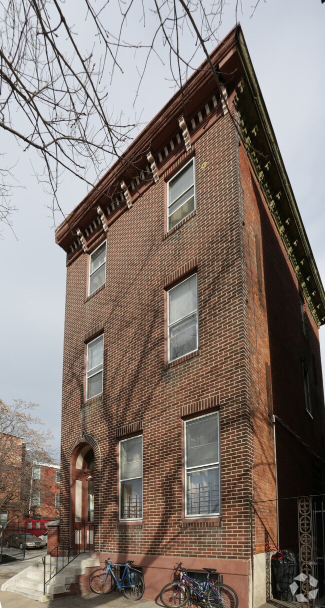 Foto del edificio - 2113 Spring Garden St