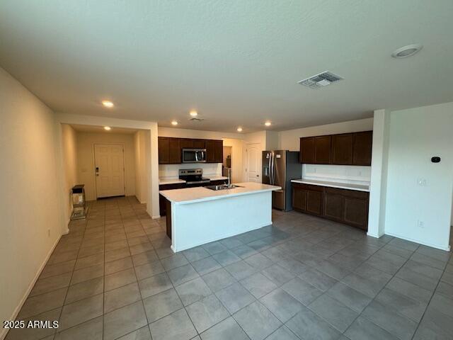 Foto del edificio - 12421 W Belmont Ave.