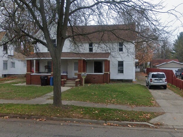 Foto principal - 215 N Main St