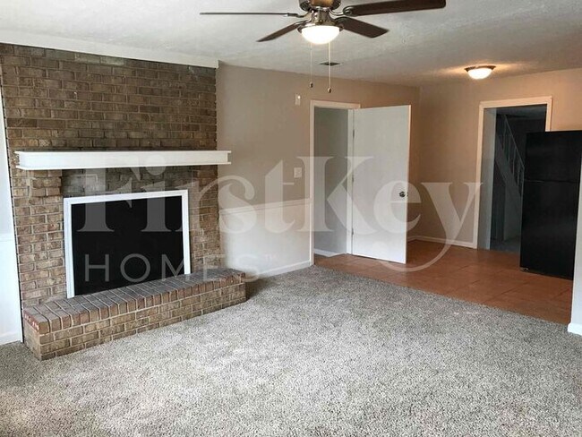 Building Photo - 3404 Ridgecrest Drive