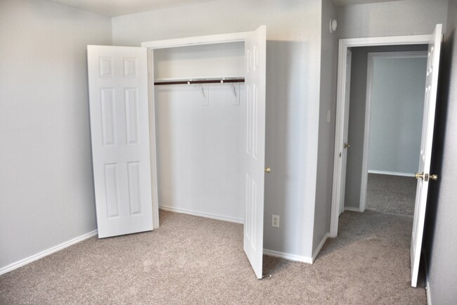 Foto del edificio - 4401 Acorn Creek Trail