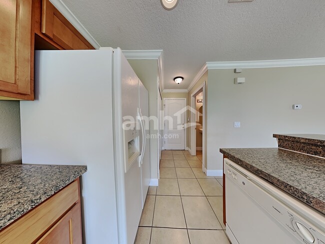 Building Photo - 1720 Portcastle Cir